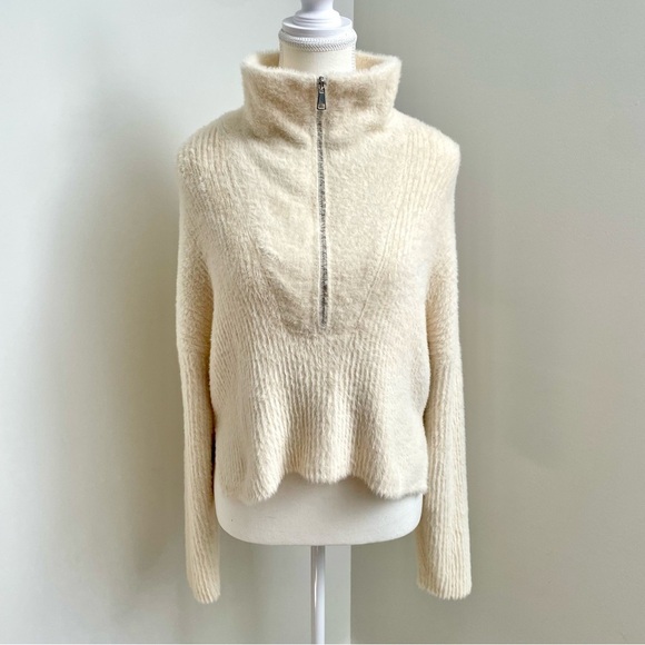 Abercrombie and Fitch Quarter Zip Funnel Neck Eyelash Fuzzy Sweater Cream Size S - Picture 4 of 8